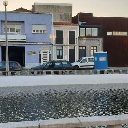 Cais Dos Mercanteis City House Holiday home *